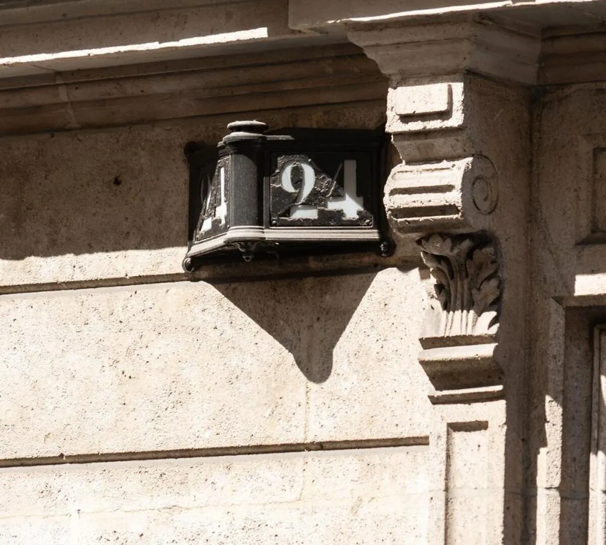 My Nest Quartier Latin - 27m2 - Renove *