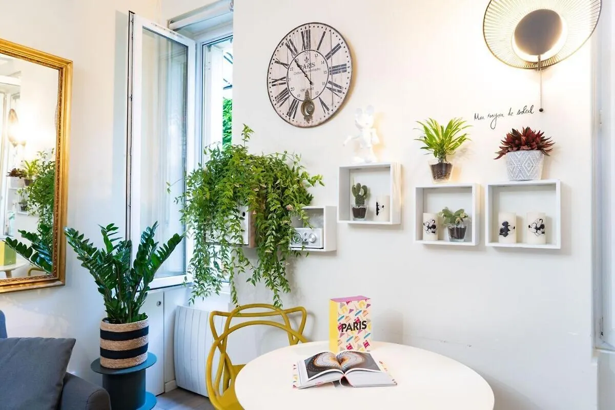 My Nest Quartier Latin - 27m2 - Renove